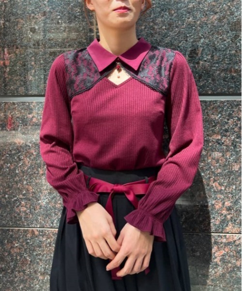 axes femme(アクシーズファム)の「ローズチャーム付トップス(Tシャツ/カットソー・レディース・ブラック/ホワイト/ワイン・FREE)」の3枚目の写真