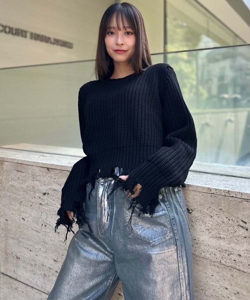 ENVYM(アンビー)の「【ZOZO限定アイテム】畔編みダメージニット(ニット/セーター・レディース・ブラック/グレー/ホワイト・FREE)」の4枚目の写真