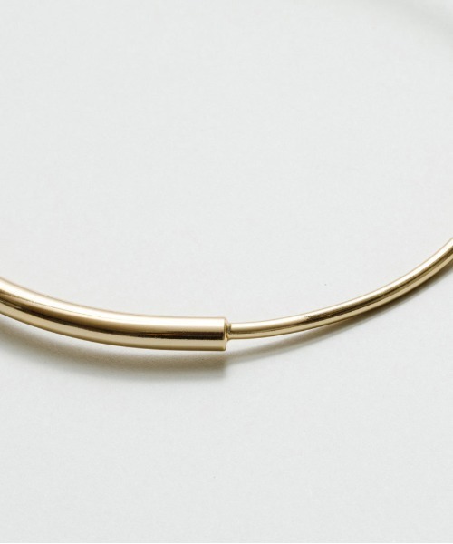 LAPUIS(ラピュイ)の「LAPUIS(ラピュイ)ASYMMETRY ROUND CHOKER(チョーカー・レディース・シルバー/ゴールド・FREE)」の9枚目の写真