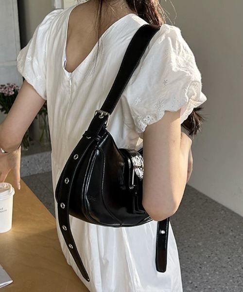 MUNIER★韓国★人気バッグブランド★FRAME HOBO BAG_ 2色 セール】ホーボーバッグ 韓国 ハーフムーンバッグ（ハンドバッグ