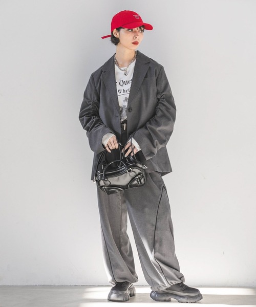 PAGEBOY（ページボーイ）の「ドロストパイピングパンツ（その他パンツ・レディース・グレイッシュベージュ/チャコールグレー/ストライプ・FREE）」の8枚目の写真