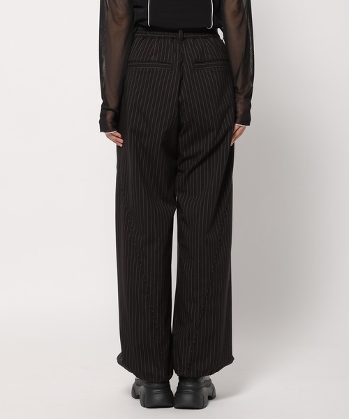 PAGEBOY（ページボーイ）の「ドロストパイピングパンツ（その他パンツ・レディース・グレイッシュベージュ/チャコールグレー/ストライプ・FREE）」の14枚目の写真