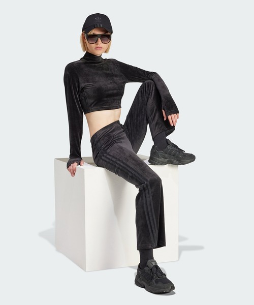adidas(アディダス)の「クラッシュ ベルベット フレアパンツ / アディダスオリジナルス adidas Originals(その他パンツ・レディース・ブラック・X-SMALL/X-LARGE/LARGE/XX-LARGE/MEDIUM/SMALL)」の5枚目の写真