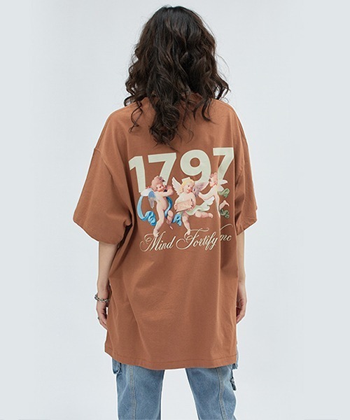 Ressaca(レサーカ)の「オーバーサイズ エンジェルロゴバックプリントTシャツ(Tシャツ/カットソー・メンズ・ブラック/ブラウン/ベージュ・L/M/XL)」の3枚目の写真