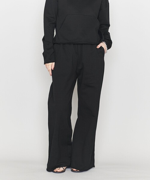 ASTRAET（アストラット）の「＜ASTRAET＞コットン ウラケ ワイド スウェットパンツ（スウェットパンツ・レディース・ブラック/ベージュ/ライトグレー・1/0）」の2枚目の写真