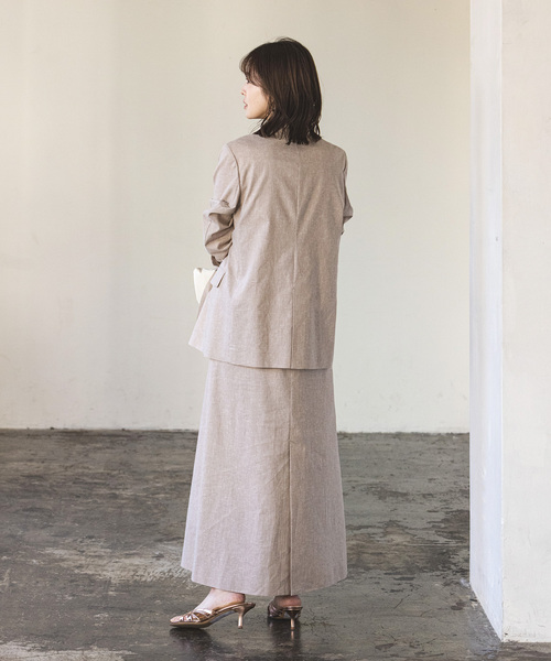 Noble(ノーブル)の「《追加》麻ストレッチピークドラペルダブルジャケット 2(テーラードジャケット・レディース・ブラック/ライトグレー/ベージュ・34/36/38/40)」の20枚目の写真