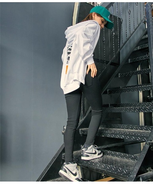 ANAP（アナップ）の「リングジップストレッチスキニーパンツ（その他パンツ・レディース・ブラック・S/M）」の16枚目の写真