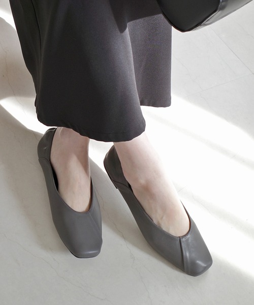 AmiAmi（アミアミ）の「スクエアトゥフォーマル携帯シューズ/収納ポーチ付きスリッパ（その他シューズ・レディース・グレー/ブラック・L/LL/M/S）」の4枚目の写真