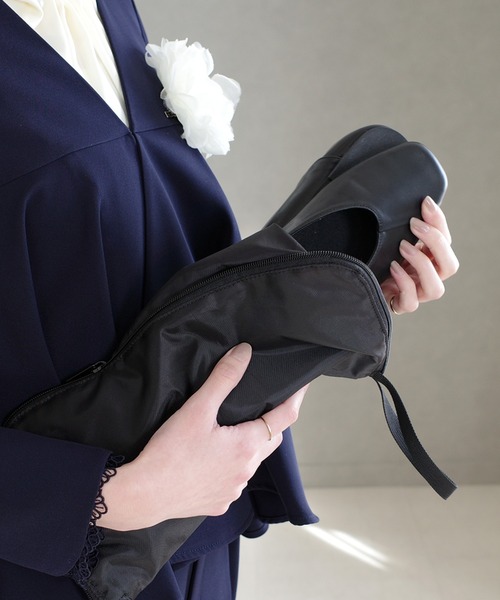 AmiAmi（アミアミ）の「スクエアトゥフォーマル携帯シューズ/収納ポーチ付きスリッパ（その他シューズ・レディース・グレー/ブラック・L/LL/M/S）」の11枚目の写真