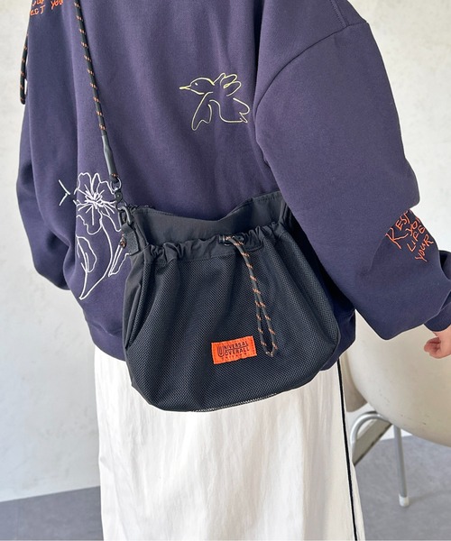 UNIVERSAL OVERALL（ユニバーサルオーバーオール）の「パラコードナイロンメッシュショルダー（ショルダーバッグ・メンズ・ネイビー/オレンジ/ブラック・FREE）」の4枚目の写真