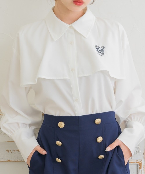 ems excite（エムズエキサイト）の「ロゴ刺繍フリルSH（シャツ/ブラウス・レディース・ホワイト/ピンク/ブルー系その他・FREE）」の3枚目の写真