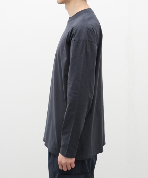 CALMER（カルメール）の「【CALMER / カルメール】別注 ナチュラルダイ ロング Tシャツ（Tシャツ/カットソー・メンズ・チャコールグレー/スカイブルー/ホワイト・MEDIUM/LARGE）」の6枚目の写真