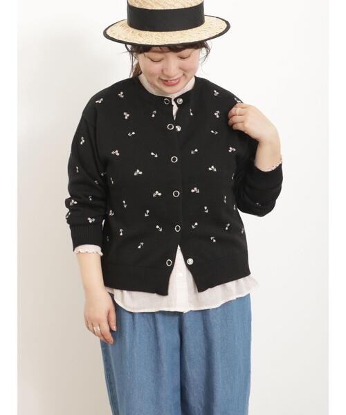 Samansa Mos2（サマンサ モスモス）の「花柄刺繍リングドットボタン