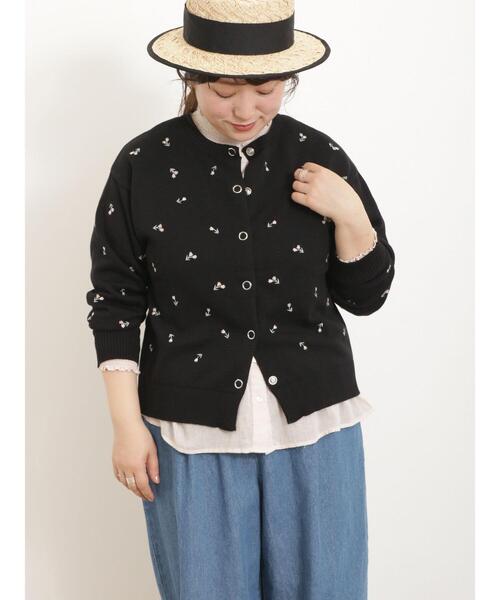 Samansa Mos2（サマンサ モスモス）の「花柄刺繍リングドットボタン