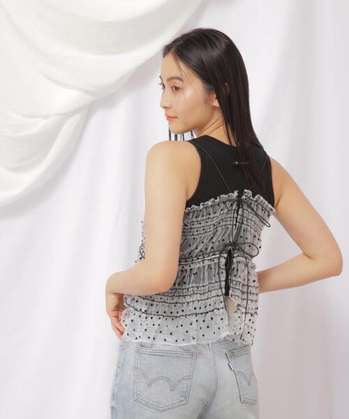 JILL by JILL STUART（ジルバイジルスチュアート）の「BACKリボンスモッキングキャミ（キャミソール・レディース・ブラック/ホワイト系その他2・FREE）」の3枚目の写真