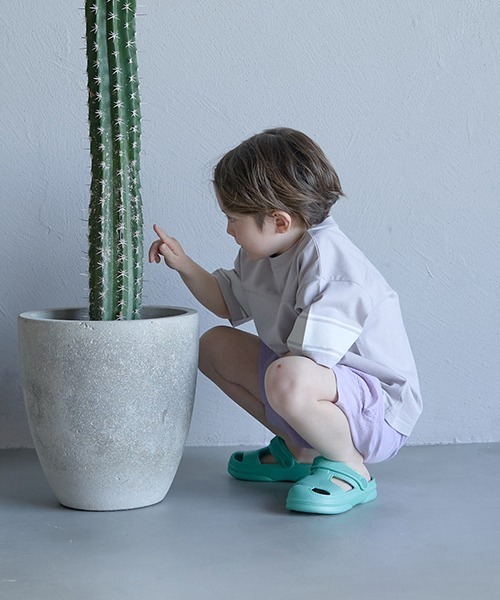 b・ROOM（ビールーム）の「【接触冷感】【どちらが前でもOK!】袖ラインプリント半袖Tシャツ（Tシャツ/カットソー・キッズ・オフホワイト/グレイッシュブルー/ライム/シルバーグレー/オレンジ・100cm/110cm/120cm/130cm/140cm/150cm）」の9枚目の写真