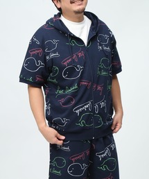 B&T CLUB（ビーティークラブ）の「B＆T CLUB (ビーアンドティークラブ) FAT ANIMALS クジラ総柄 フルジップ ポケット付き 半袖 パーカー 大きいサイズ メンズ（パーカー・メンズ）」