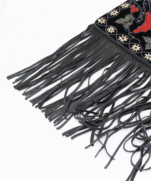 新品！BHLDN ビーズフリンジクラッチバッグ 新品！BHLDN ビーズフリンジクラッチバッグ