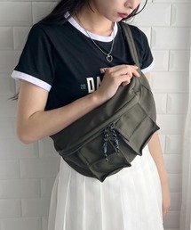 メニーポケットボディバッグ
