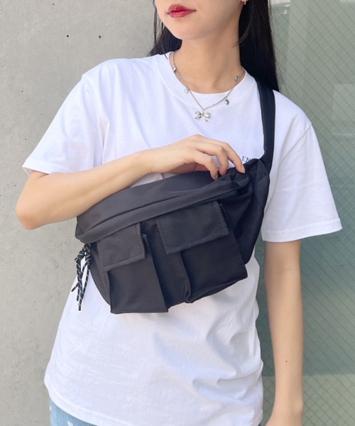 SOLLON.(ソルロン)の「メニーポケットボディバッグ(ショルダーバッグ・レディース・ブラック/カーキ/アイボリー/ベージュ・FREE)」の15枚目の写真