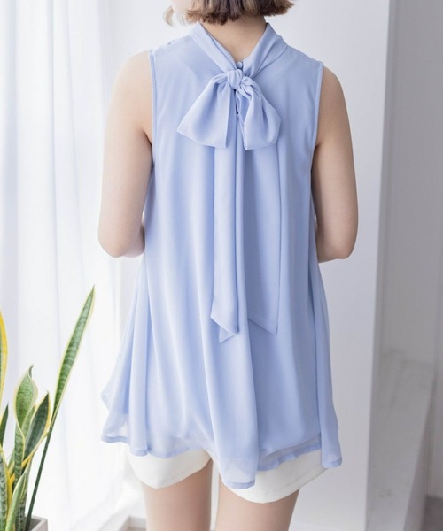 clear（クリア）の「スカーフ付きウエストリボンシフォンチュニック［ノースリーブ 大人 フェミニン］≪再入荷≫（チュニック・レディース・アイボリー/サックスブルー/ブラック・F）」の3枚目の写真