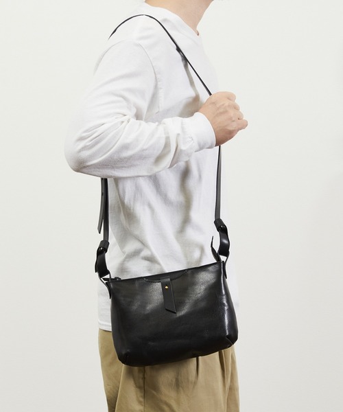 スロウ HERBIE / ハービー ショルダーバッグ Herbie - Latch Shoulder Bag -｜SLOW – スロウ 公式ECサイト