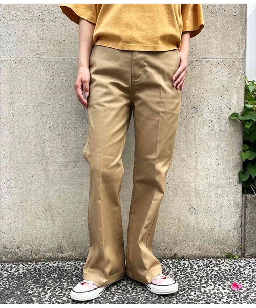 Dickies(ディッキーズ)の「DICKIES ストレッチツイルフレアパンツ(その他パンツ・レディース・ベージュ/ライトベージュ/ブラック・L/M)」の12枚目の写真