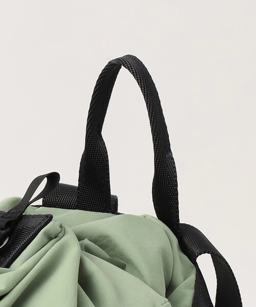 hobo（ホーボー）の「＜hobo＞ ドローストリング バックパック（バックパック/リュック・メンズ・ホワイト/オリーブ・FREE）」の7枚目の写真