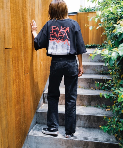 RVCA（ルーカ）の「RVCA メンズ SCRAWLS Ｔシャツ 【2024年夏モデル】/ルーカバックプリント半袖Tシャツ（Tシャツ/カットソー・メンズ・パープル/ホワイト/ブラック・SMALL/MEDIUM/LARGE/X-LARGE）」の11枚目の写真