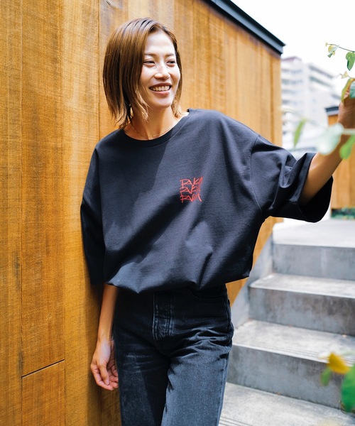 RVCA（ルーカ）の「RVCA メンズ SCRAWLS Ｔシャツ 【2024年夏モデル】/ルーカバックプリント半袖Tシャツ（Tシャツ/カットソー・メンズ・パープル/ホワイト/ブラック・SMALL/MEDIUM/LARGE/X-LARGE）」の12枚目の写真