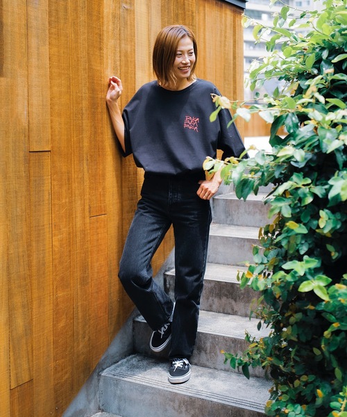 RVCA（ルーカ）の「RVCA メンズ SCRAWLS Ｔシャツ 【2024年夏モデル】/ルーカバックプリント半袖Tシャツ（Tシャツ/カットソー・メンズ・パープル/ホワイト/ブラック・SMALL/MEDIUM/LARGE/X-LARGE）」の10枚目の写真