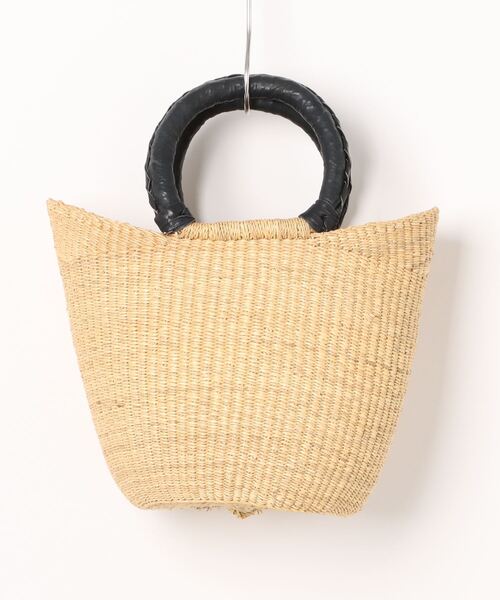 SALON adam et rope'(サロン アダム エ ロペ)の「ボルガ丸底ニケフォルムバスケットS/無地黒ハンドル(かごバッグ・レディース・ベージュ・FREE)」の2枚目の写真