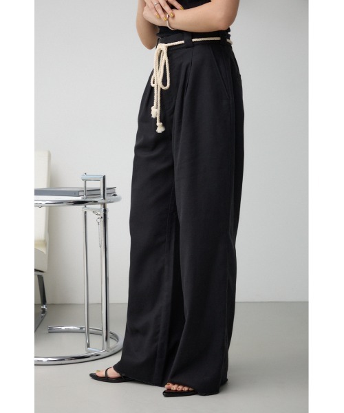 AZUL by moussy（アズールバイマウジー）の「ロープベルトワイドパンツ（その他パンツ・レディース・ブラック/ダークブラウン/ライトベージュ・SMALL/MEDIUM）」の7枚目の写真