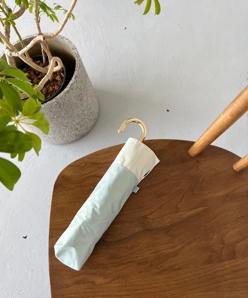 Me%（ミィパーセント）の「【晴雨兼用傘】バイカラーミニカサ 102553（折りたたみ傘・レディース・グレー/ベージュ/ブルー/ブラック・FREE）」の21枚目の写真