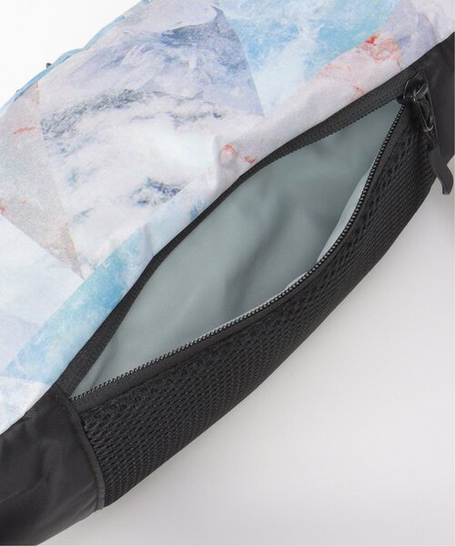 LBC(エルビーシー)の「【撥水/防水】KiU ウォータープルーフボディバッグ(ボディバッグ/ウエストポーチ・レディース・ホワイト/ダークオリーブ/その他1・FREE)」の8枚目の写真