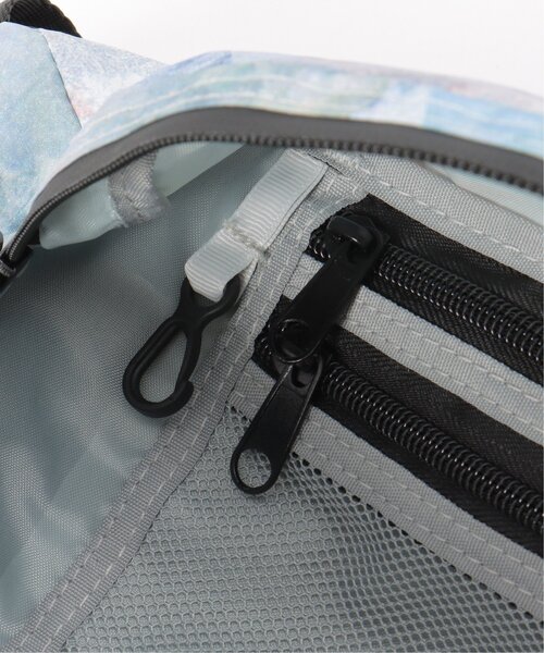 LBC(エルビーシー)の「【撥水/防水】KiU ウォータープルーフボディバッグ(ボディバッグ/ウエストポーチ・レディース・ホワイト/ダークオリーブ/その他1・FREE)」の9枚目の写真