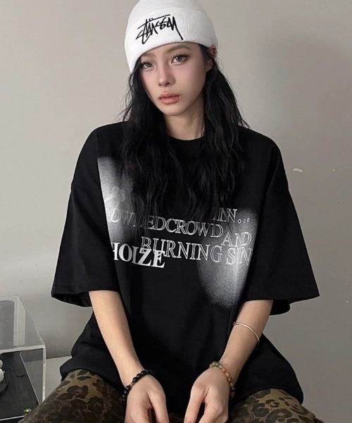 SHEENA(シーナ)の「【ユニセックス】グラフィックロゴプリントBIGTシャツ(Tシャツ/カットソー・レディース・ホワイト/ブラック・M)」の7枚目の写真