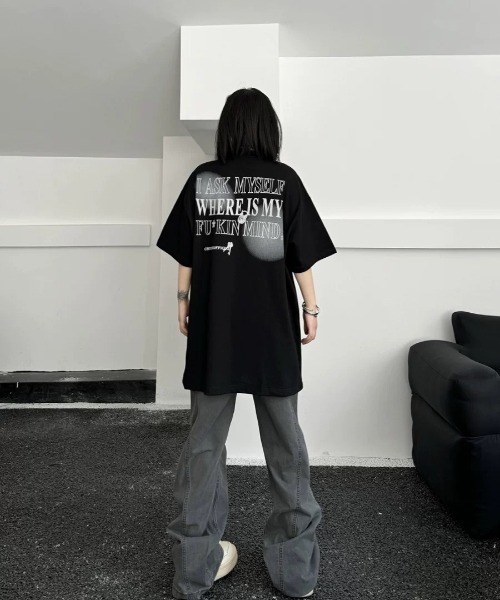 SHEENA(シーナ)の「【ユニセックス】グラフィックロゴプリントBIGTシャツ(Tシャツ/カットソー・レディース・ホワイト/ブラック・M)」の15枚目の写真