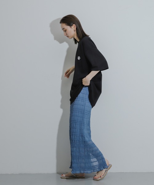 HEYUMM(ヘユム)の「アイラインフリルスカート(スカート・レディース・オフホワイト/ライトブルー/ブラック・ONE)」の22枚目の写真