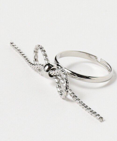 BEAMS BOY（ビームスボーイ）の「リボン チェーン リング 小（リング・レディース・ゴールド/シルバー・ONE SIZE）」の5枚目の写真