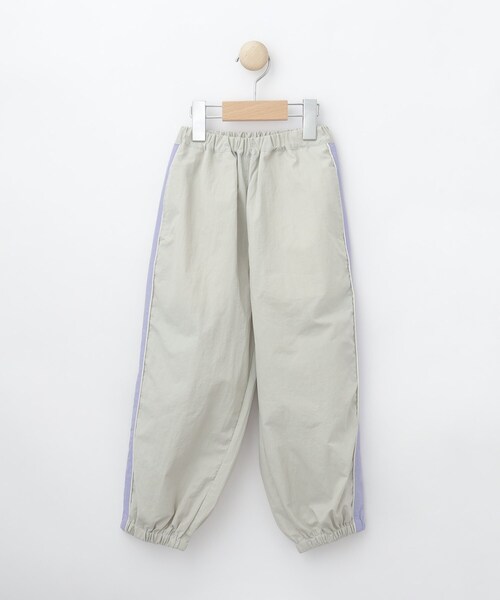 SHOO・LA・RUE（シューラルー）の「【110-140cm】サイドカラーブロックパンツ（その他パンツ・キッズ・ライトグレー系4/ブラック系4・14/13/12/11）」の3枚目の写真