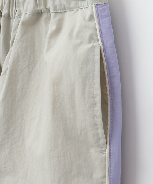 SHOO・LA・RUE（シューラルー）の「【110-140cm】サイドカラーブロックパンツ（その他パンツ・キッズ・ライトグレー系4/ブラック系4・14/13/12/11）」の6枚目の写真