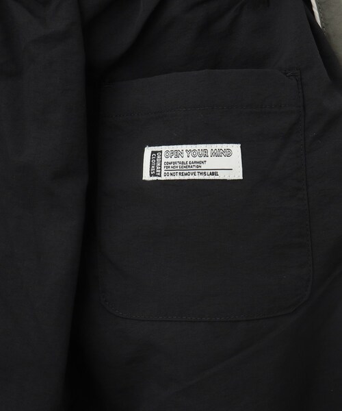 SHOO・LA・RUE（シューラルー）の「【110-140cm】サイドカラーブロックパンツ（その他パンツ・キッズ・ライトグレー系4/ブラック系4・14/13/12/11）」の9枚目の写真