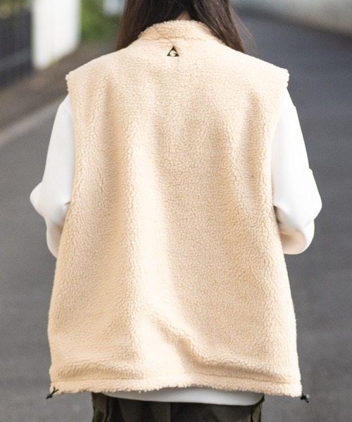 GERRY（ジェリー）の「【ag】〔GERRY/ジェリー〕キャンプイラスト バックプリント＆刺繍 クルーネックスウェット（スウェット・メンズ・ブラック/ダークグリーン/ホワイト/オートミール/ネイビー/グレー系その他/ブラック系その他/ベージュ系その他/グリーン系その他・MEDIUM/LARGE/X-LARGE）」の18枚目の写真