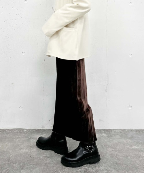 archives（アルシーヴ）の「プリーツベロアタイトスカート（スカート・レディース・ブルー/ブラウン/ベージュ・MEDIUM）」の5枚目の写真