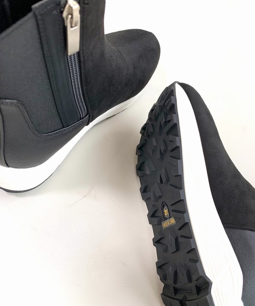 Q（キュー）の「スニーカーブーツ（ブーツ・レディース・グレー/ブラック・24.5/23.5）」の6枚目の写真