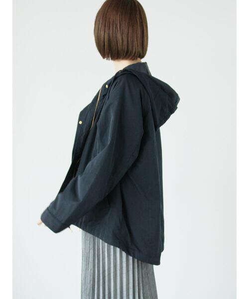 Lugnoncure(ルノンキュール)の「【撥水/花粉防止】マウンテンパーカ(ノーカラージャケット・レディース・ネイビー/カーキ/ベージュ・F)」の16枚目の写真