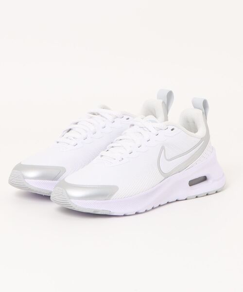 NIKE(ナイキ)の「《NIKE》ウィメンズ エア マックス NUAXIS(スニーカー・レディース・ブラック×ホワイト/ベージュ系その他/ホワイト×ホワイト/ピンク系その他/ホワイト系その他2/ホワイト系その他・25.0cm/24.5cm/24.0cm/23.5cm/23.0cm/22.5cm/25.5cm)」の2枚目の写真