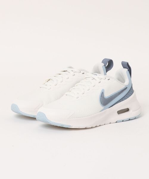 NIKE(ナイキ)の「《NIKE》ウィメンズ エア マックス NUAXIS(スニーカー・レディース・ブラック×ホワイト/ベージュ系その他/ホワイト×ホワイト/ピンク系その他/ホワイト系その他2/ホワイト系その他・25.0cm/24.5cm/24.0cm/23.5cm/23.0cm/22.5cm/25.5cm)」の3枚目の写真