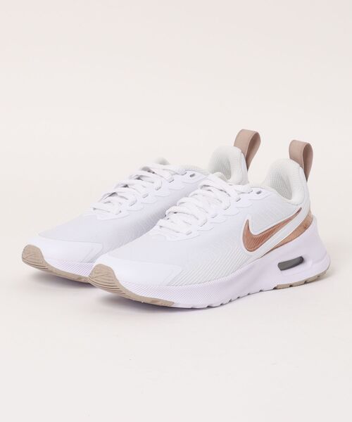 NIKE(ナイキ)の「《NIKE》ウィメンズ エア マックス NUAXIS(スニーカー・レディース・ブラック×ホワイト/ベージュ系その他/ホワイト×ホワイト/ピンク系その他/ホワイト系その他2/ホワイト系その他・25.0cm/24.5cm/24.0cm/23.5cm/23.0cm/22.5cm/25.5cm)」の4枚目の写真